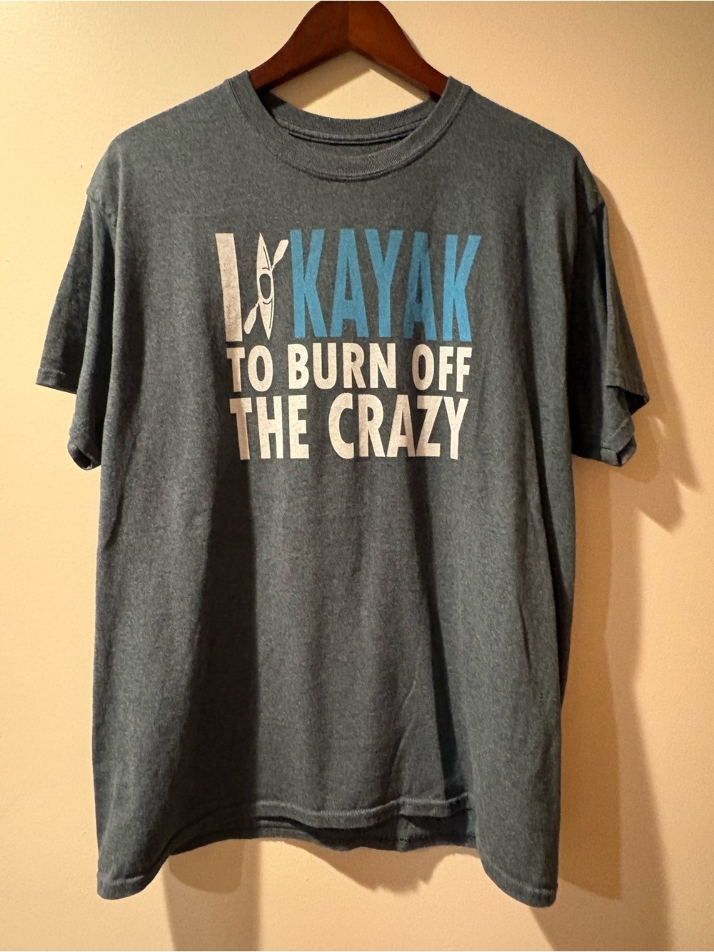 Graphic T-Shirt I Kayak to Burn Off the Crazy Heather Gray Size L